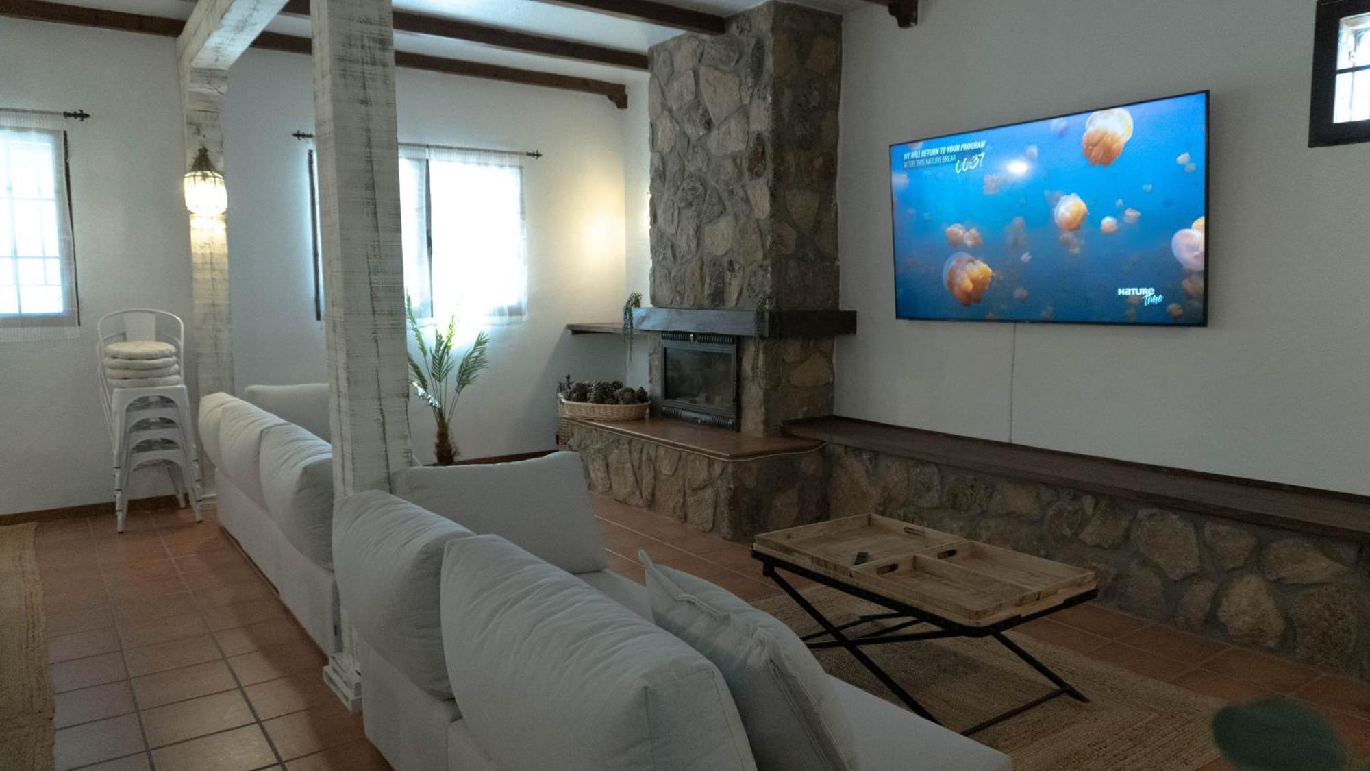 Casa Valdesanmartin - Country House, 10500Sqm, Pool, Paddel & Bbq El Tiemblo Luaran gambar